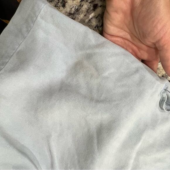 Tommy Bahama 100% silk size 8 shorts - Picture 6 of 9